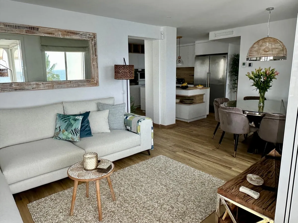 8fefdb5d-437a-4f00-bea9-1a173f8e5a1b