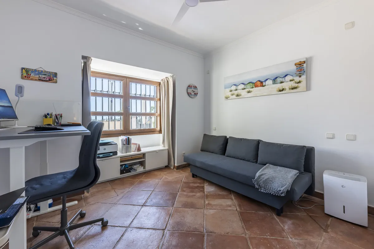 a1ecdb20-6f32-43cf-92b9-0e208a878cb9