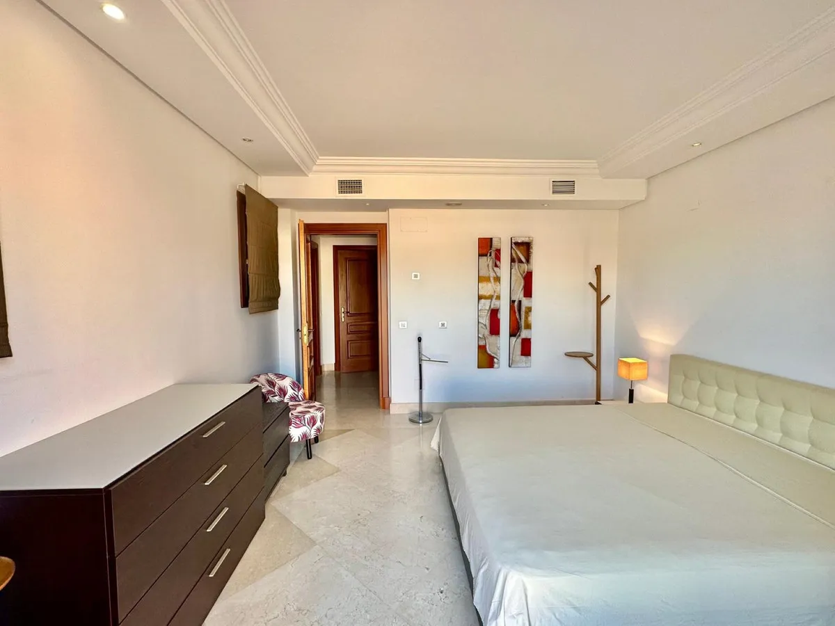 51f42964-6f59-4abf-bc78-c04e5ad8a005