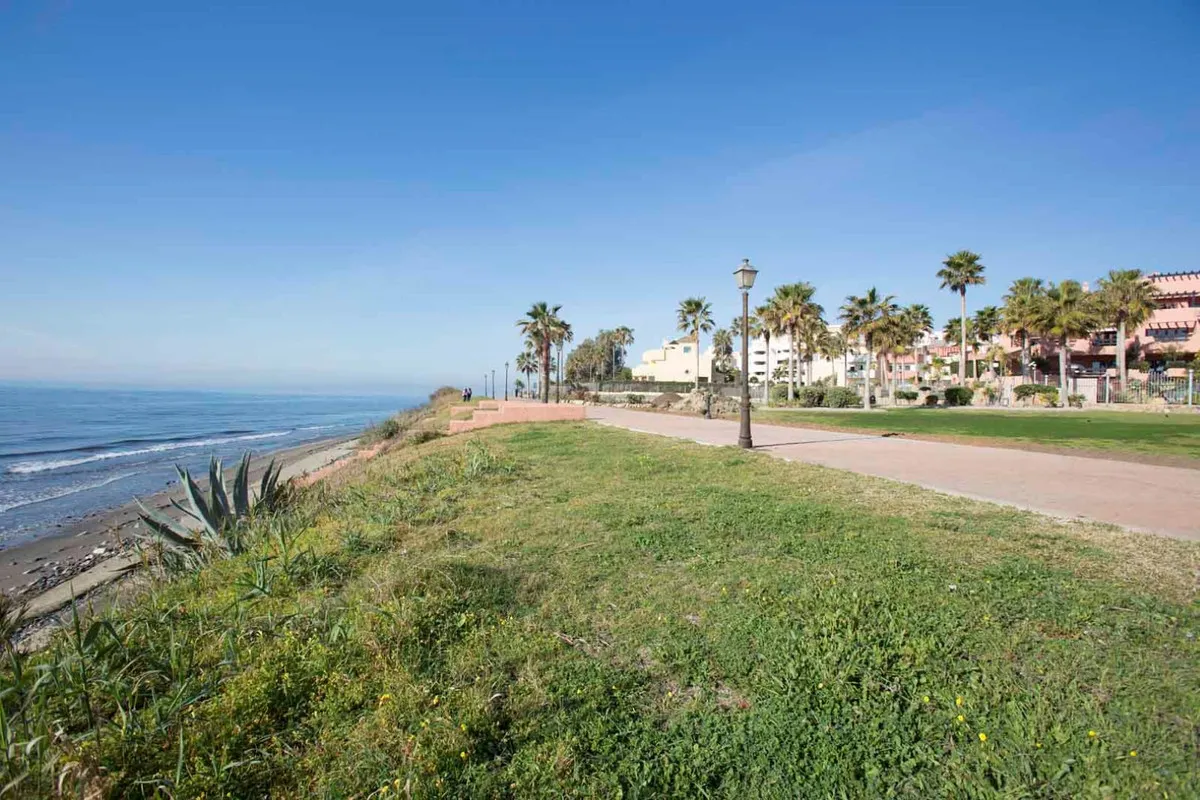 678c04ba-2374-4566-90ee-41b4e267ae79