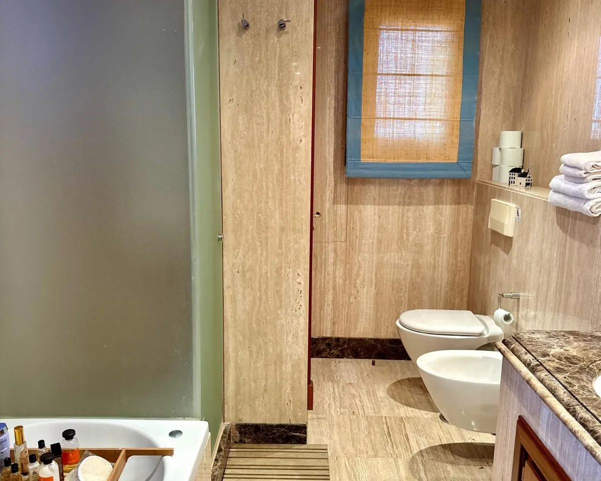 a19f87c1-cfde-458c-b59a-2ca138a1137f