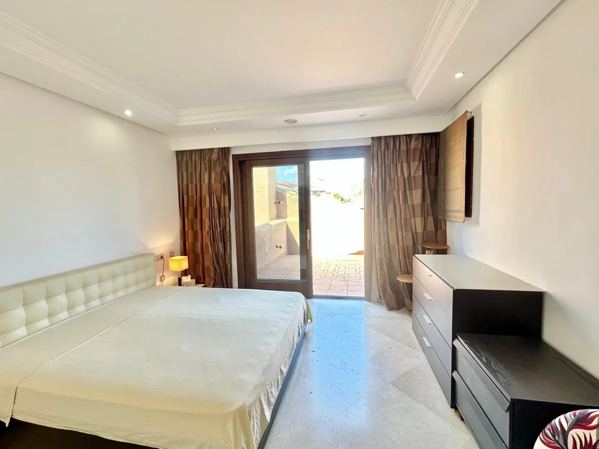 b0e7c004-edd0-4765-877f-8592661e5768