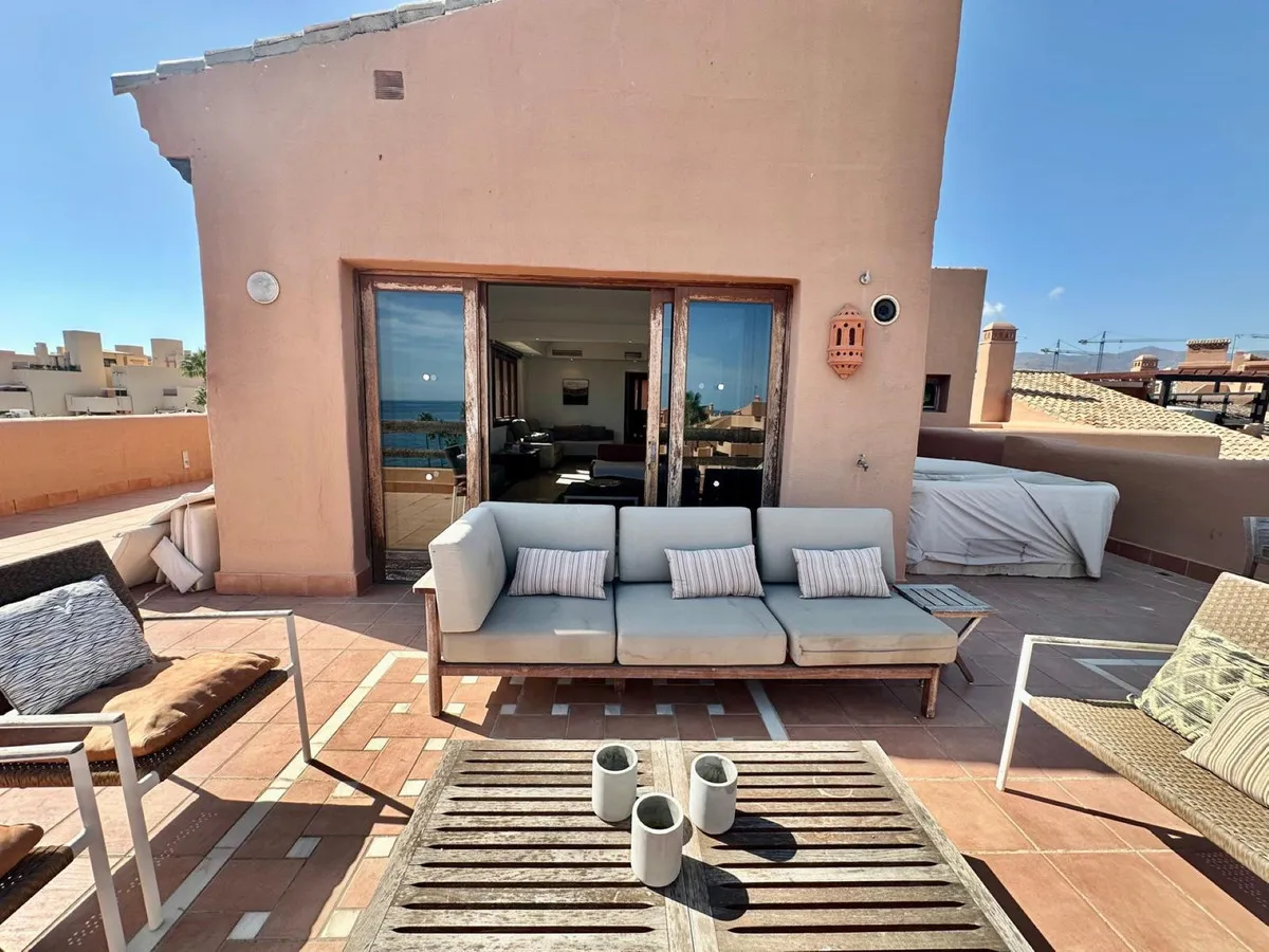 df15b063-1fba-4080-9727-367a980e241f