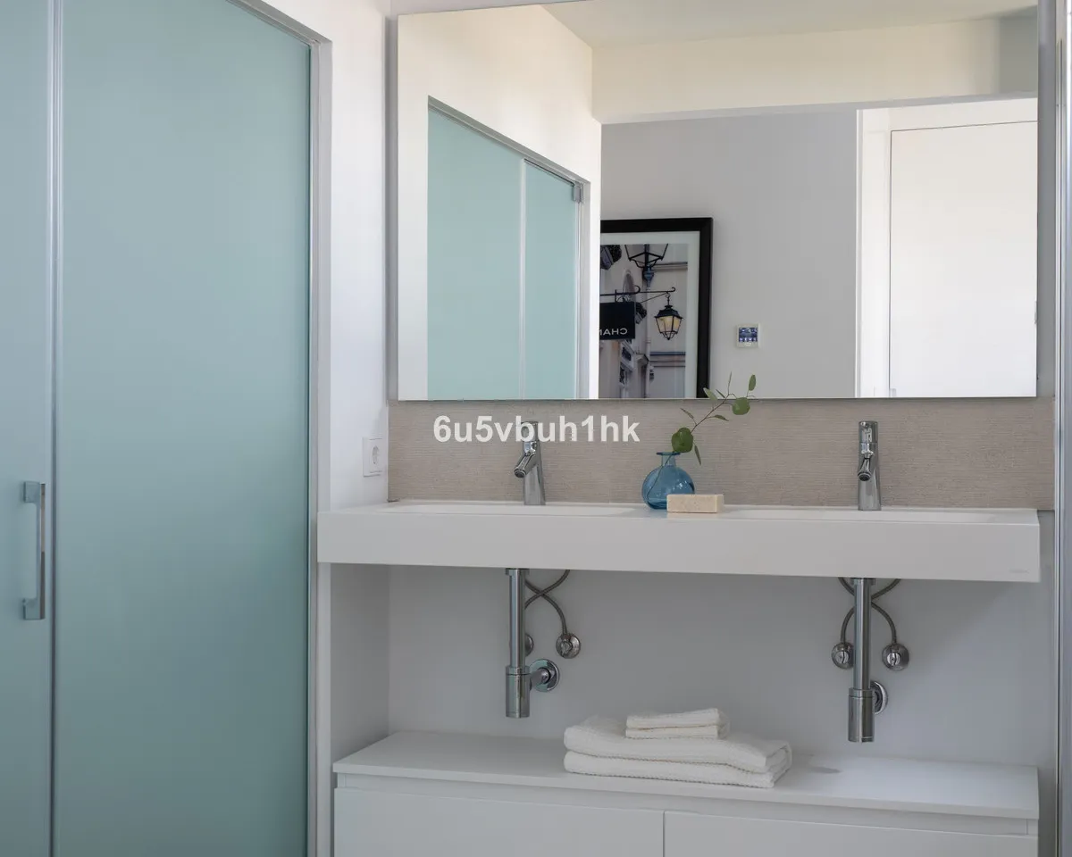 8db5845b-db9c-487b-b819-f53df041423e