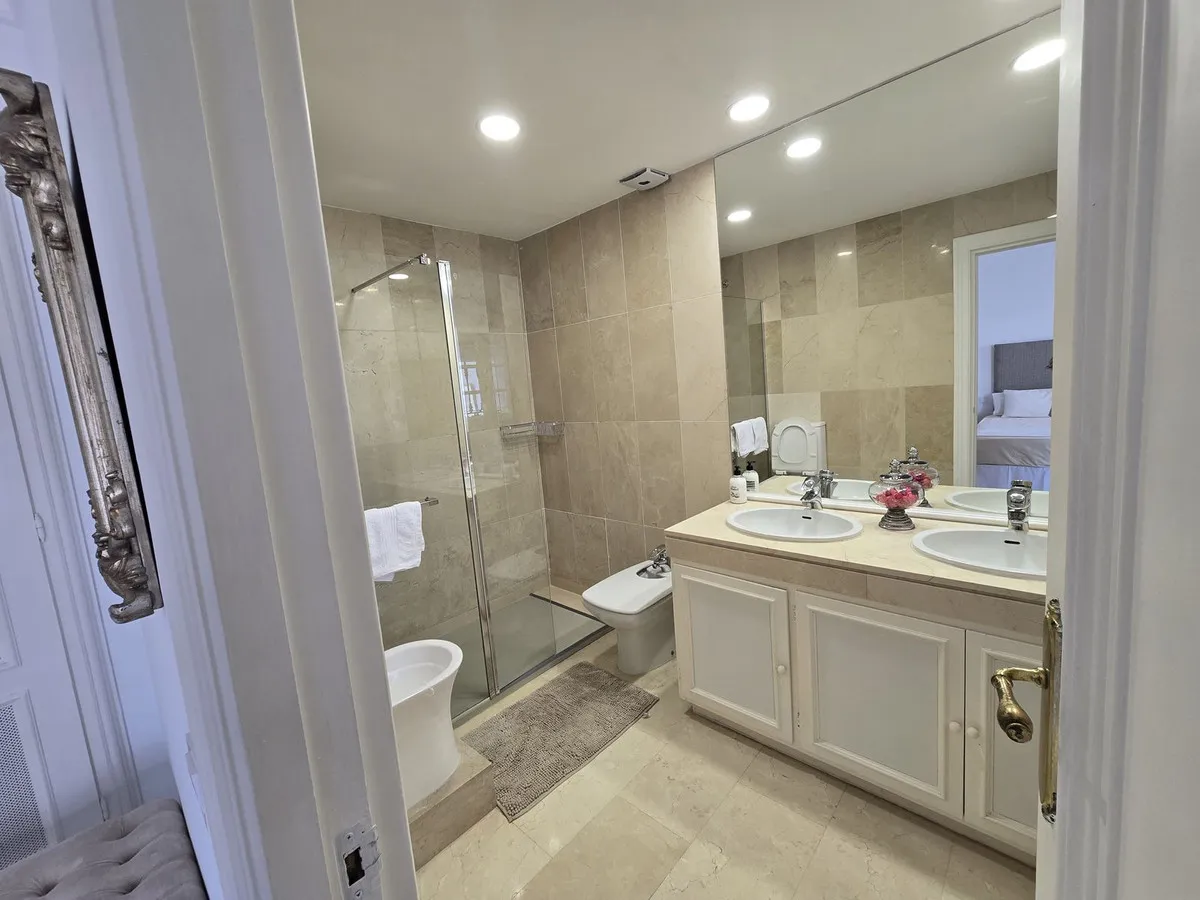 d7e10baf-f277-4c26-8d26-0d718fceb5c7