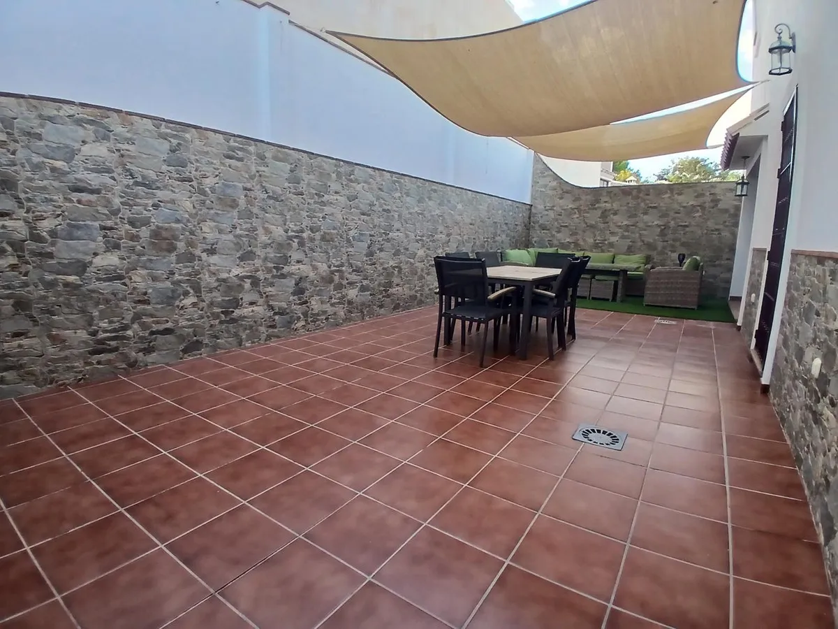 f6915d6e-ff5f-48c9-85bb-6da185668d90