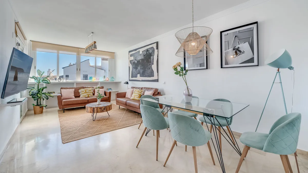 3251606c-a68b-41e9-ad35-2857a8d32c52