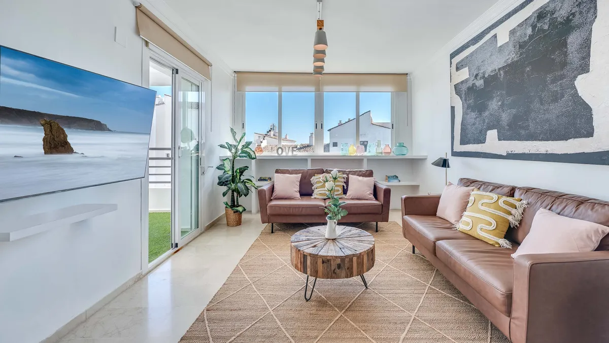 fb8f3b39-2283-4127-838e-0a6f6140bf95