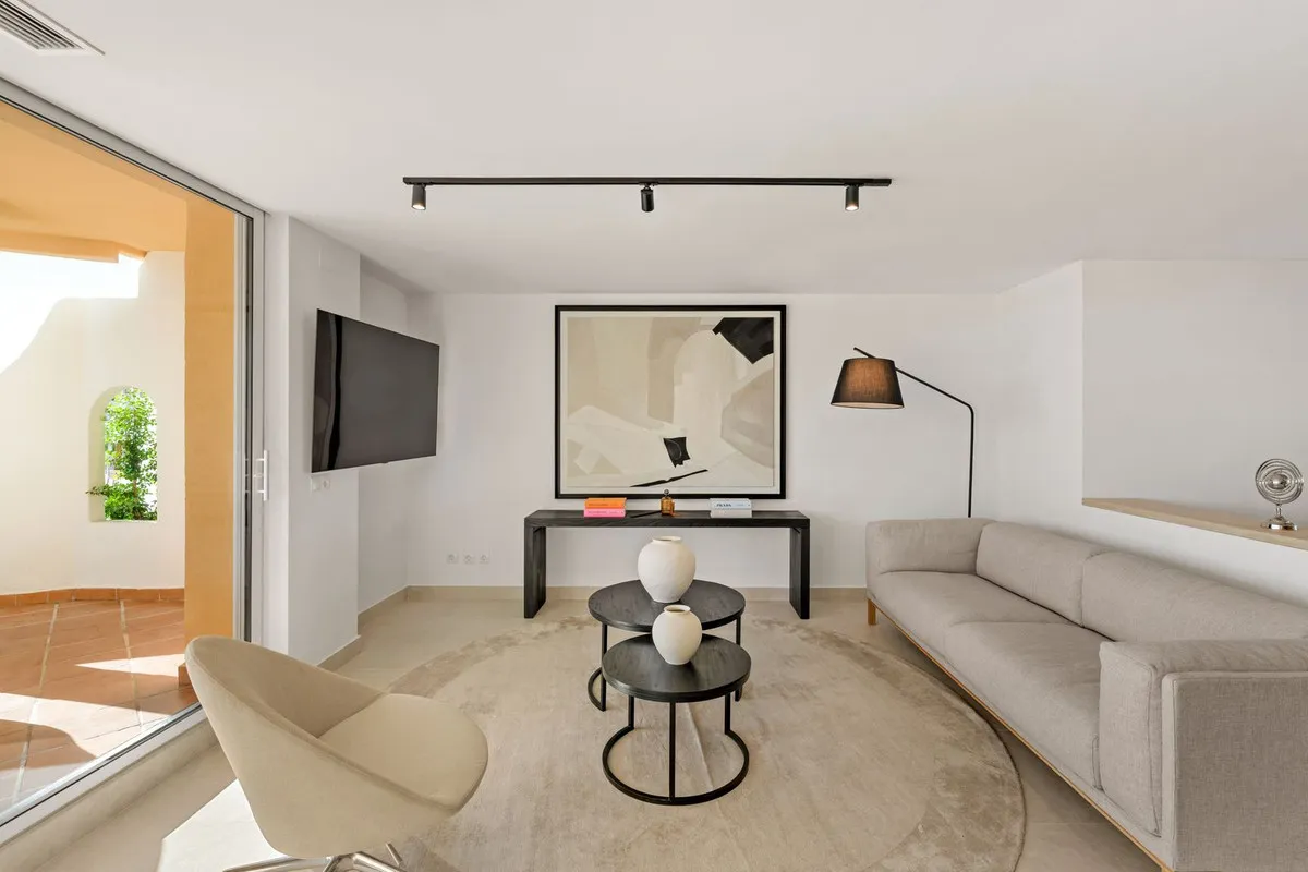 d5cfdf56-4d1d-49a0-bf0e-0c75537c0794