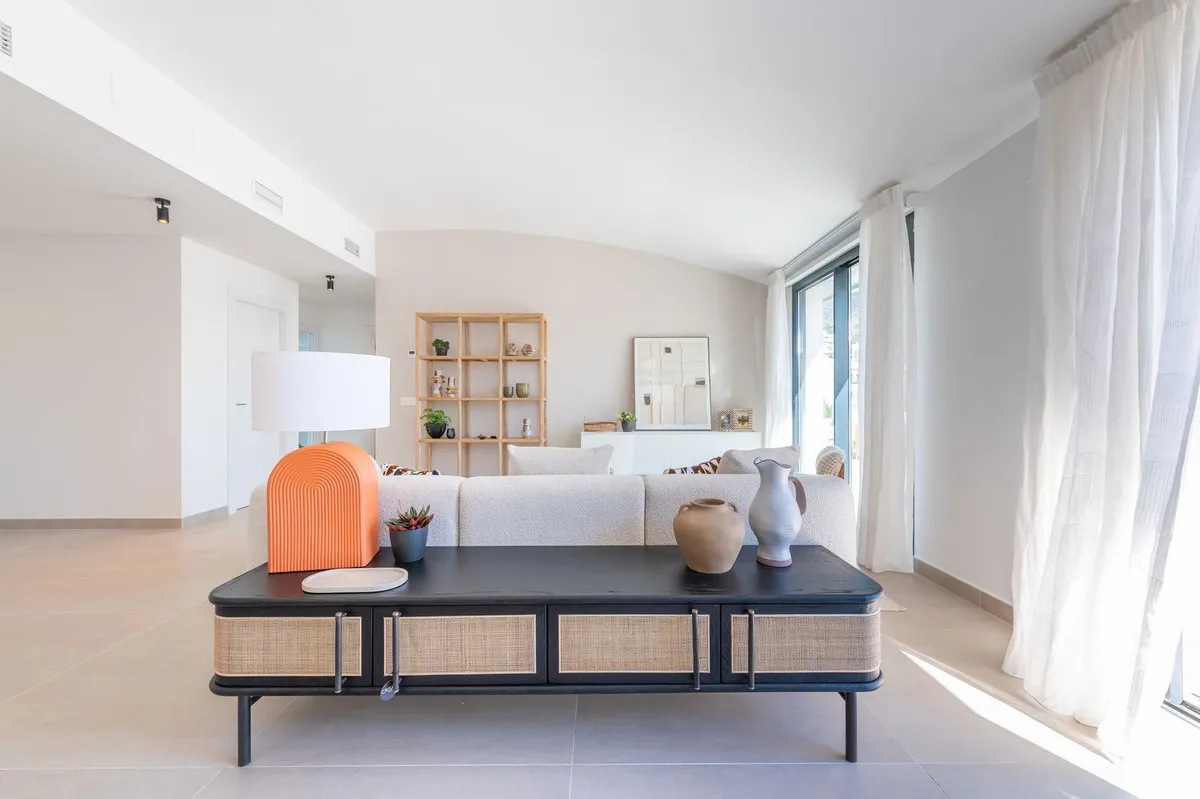 f6cc7d89-d5bf-4270-b90a-492a928fe886