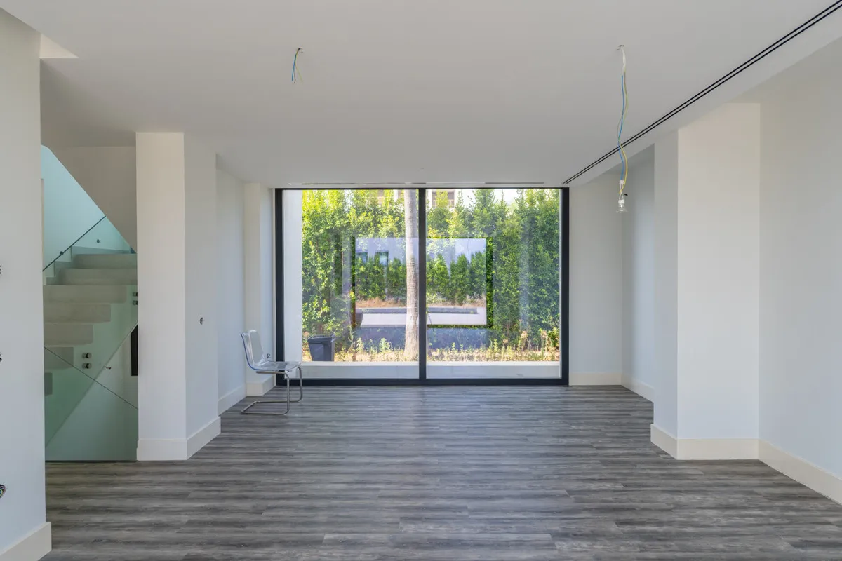 c9c9f964-8eec-4ea2-9b80-bede008537f3