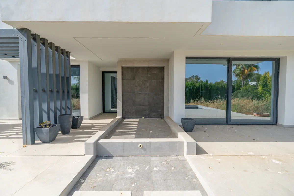 cffeb858-5bad-4804-8f41-129d1d8a0472