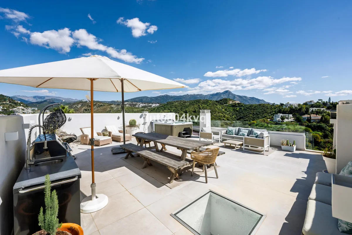 d8aa4a6c-b129-4f52-b537-75ecfa3ea338