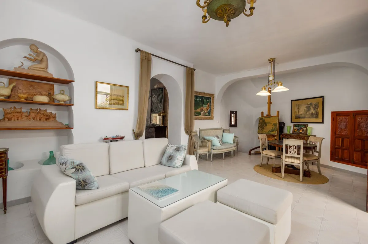 85bd4f05-27c4-418d-8771-7d1499b1072a