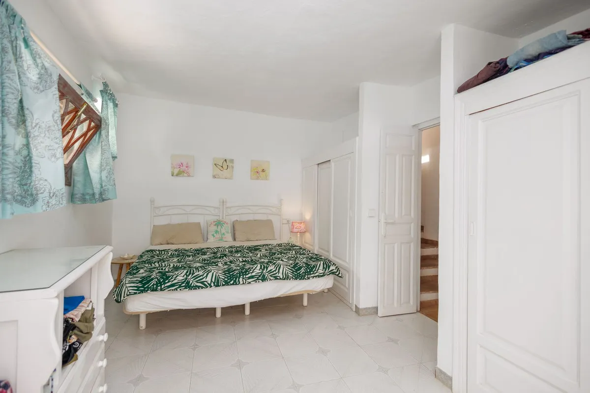 a9c79605-92ff-476d-bded-5c0f851a1ae9