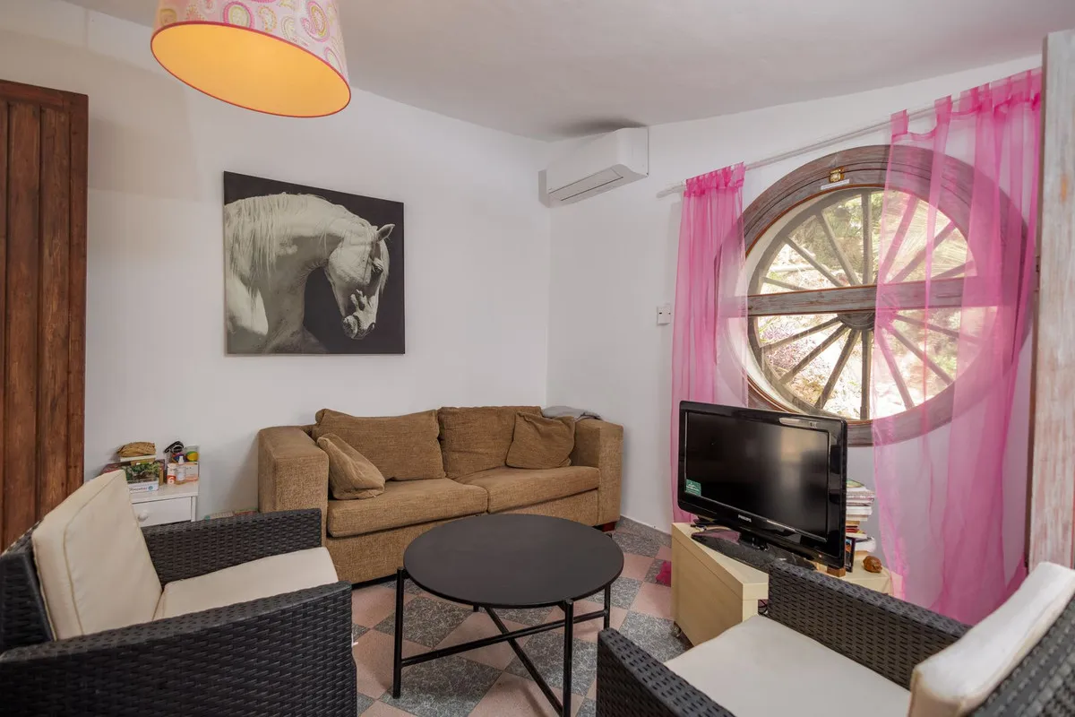 d29b68b8-c231-42f4-8801-a39e9db1006e