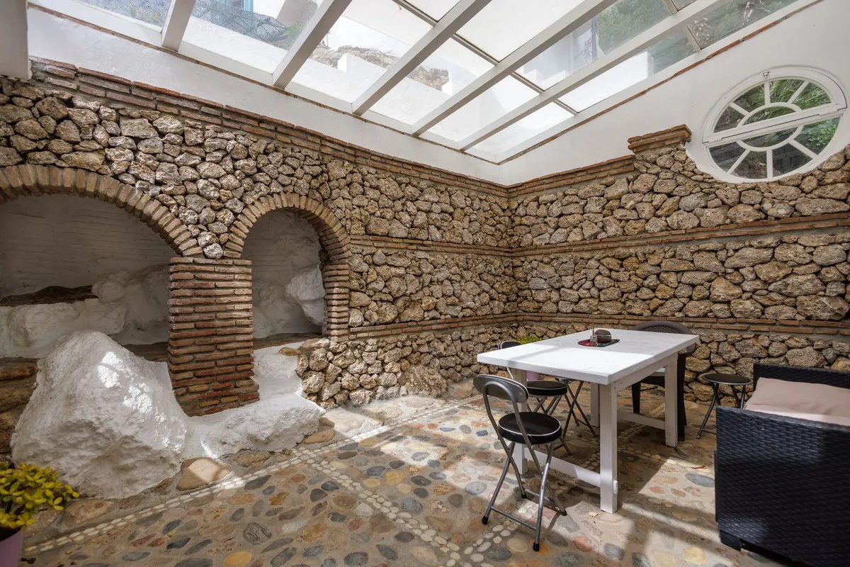 f333a73e-c0bb-434c-bd7e-e53a07902c01