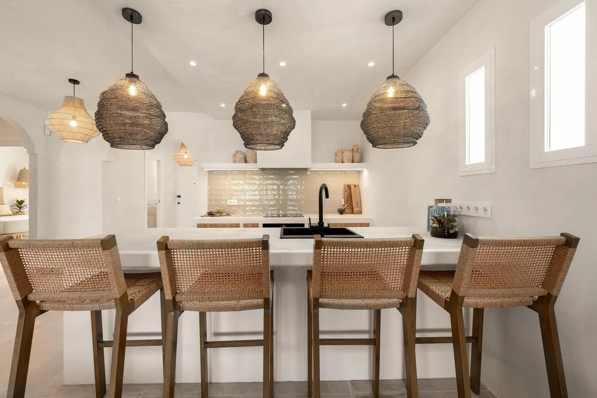 705be7d5-f130-42a3-8e00-1d0d8c079851