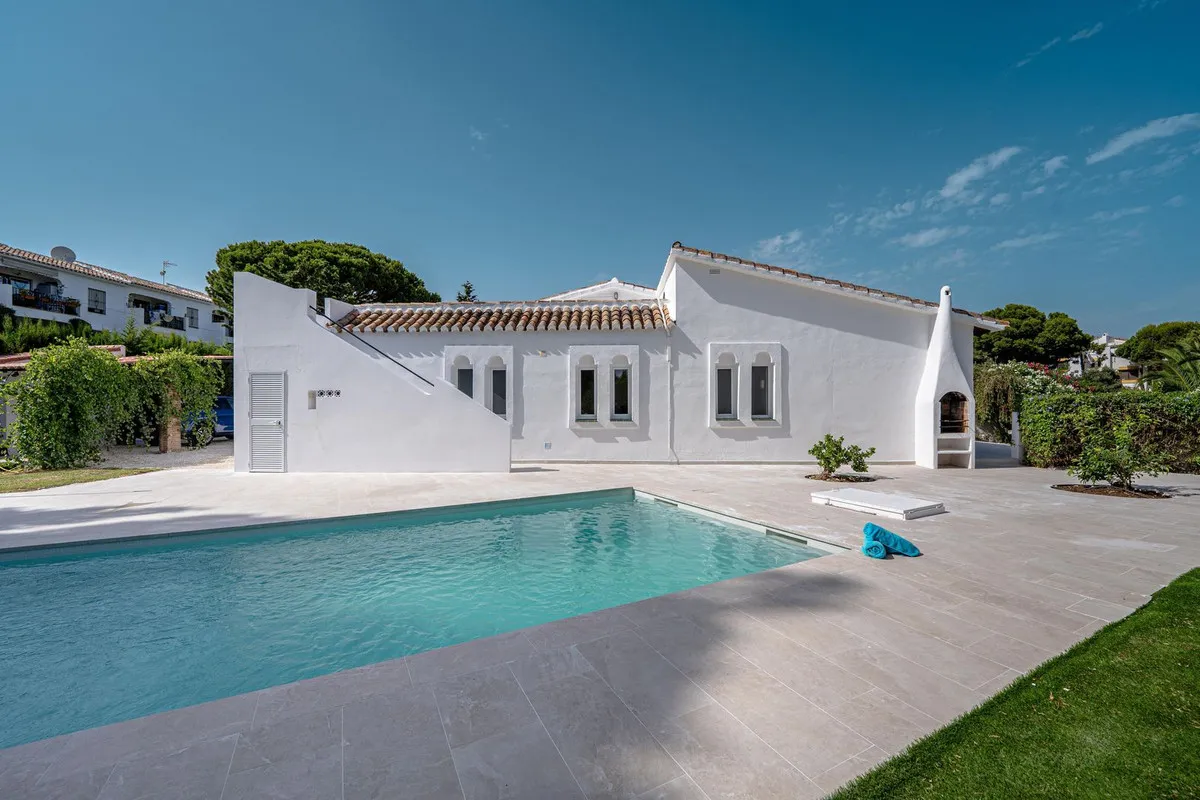 8f4efade-af0a-48f7-b4fb-666a05649a90