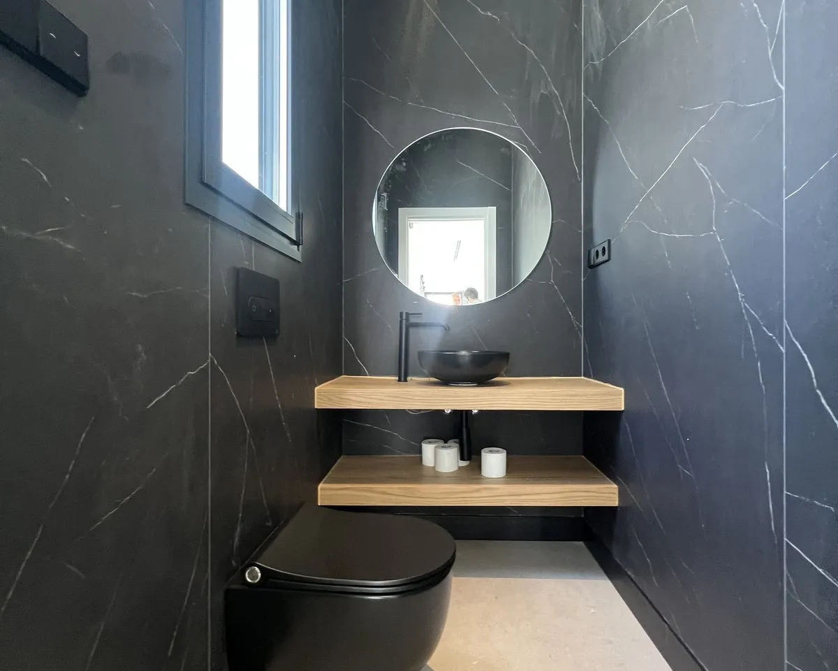 9badb9cb-c5ed-4976-8dd7-f857d177faa9