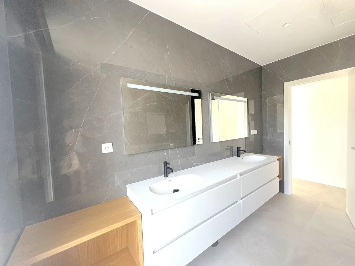 fe4e2843-490a-45b0-b0c2-76cf6485faaa