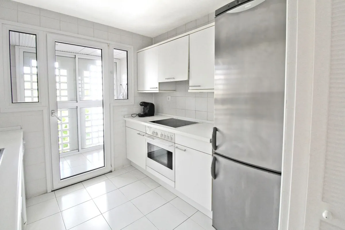 b5418ca3-0a37-4a1d-9632-463b15915542