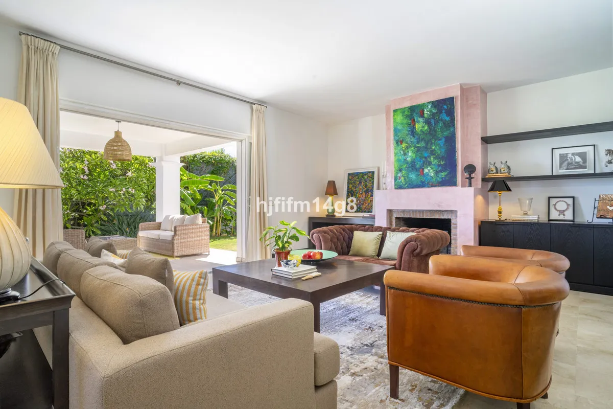 07e2fffa-80f0-4876-b0d8-800b2f2b54ce