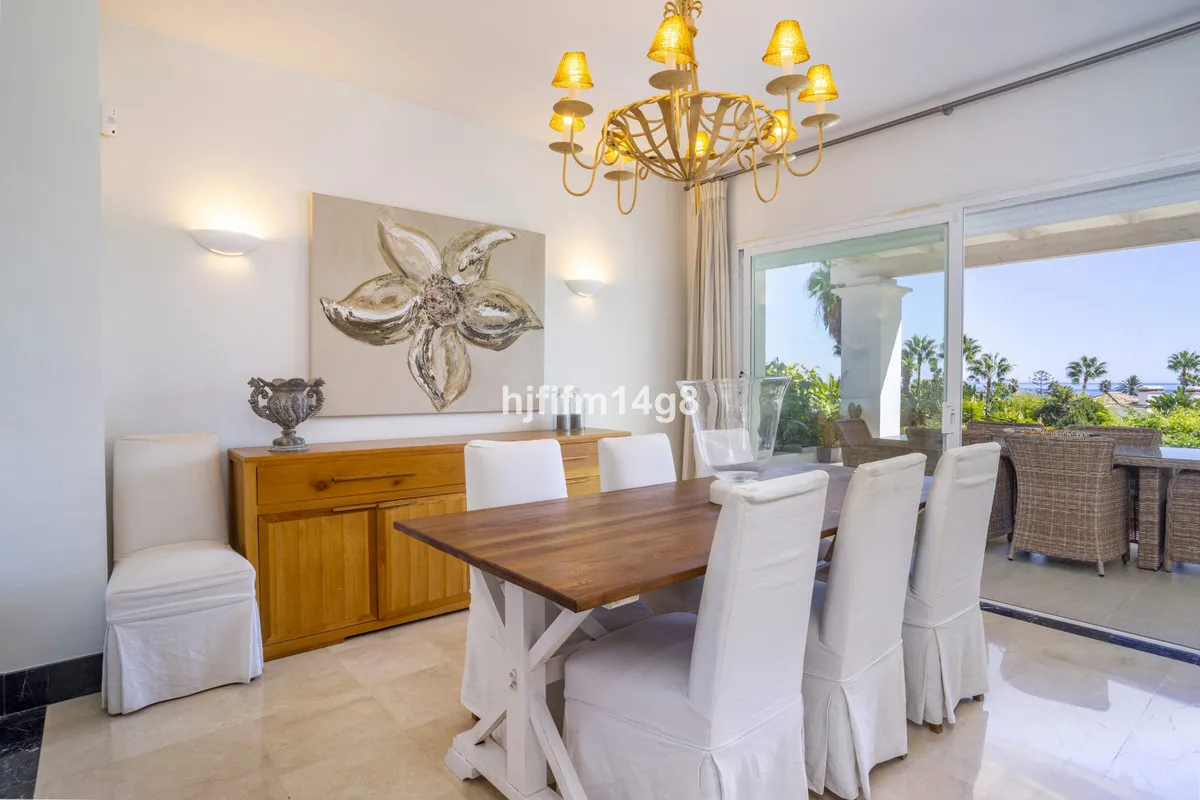 d77aebc5-94b8-44ae-b4da-255c23719d1e