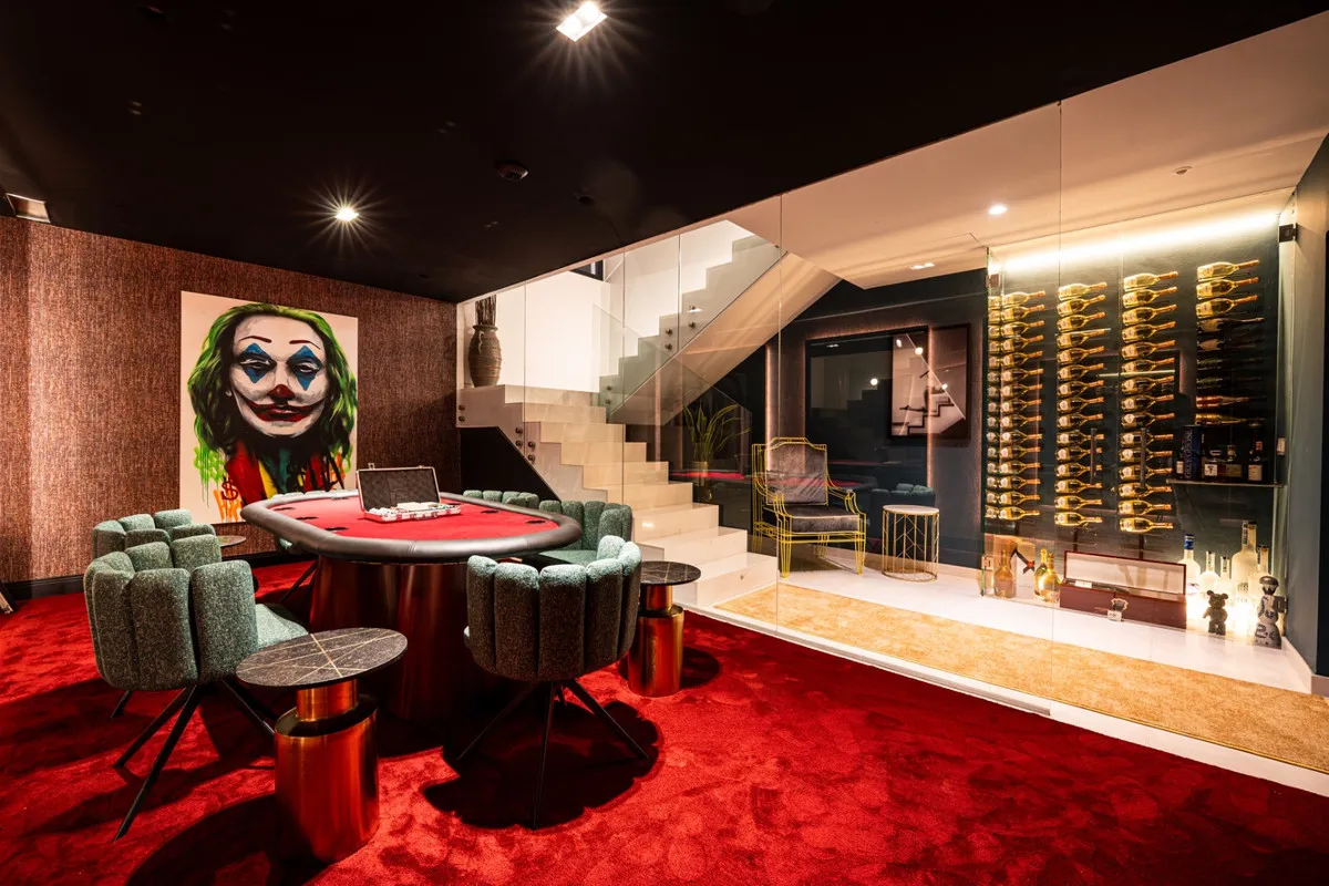 016db95a-5ac3-4afd-a1bc-20923f38d812