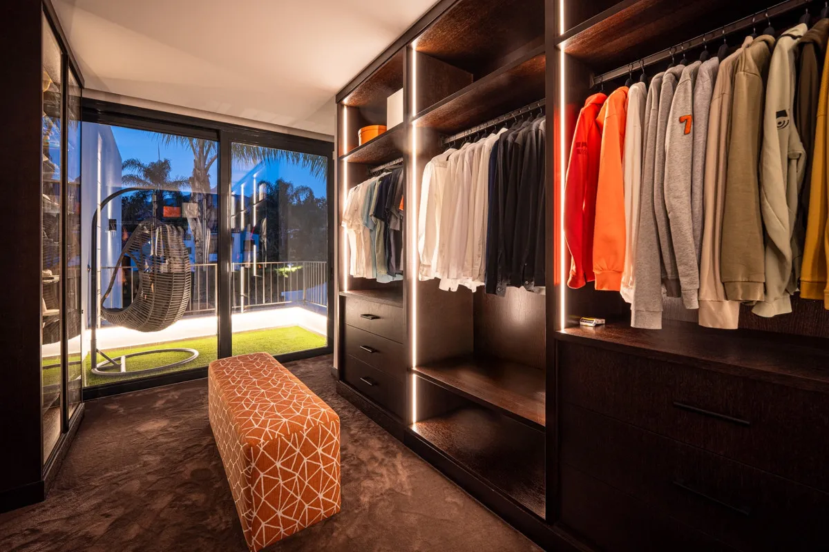 11b8147d-c60e-4e8c-b25e-e017d4e431ba