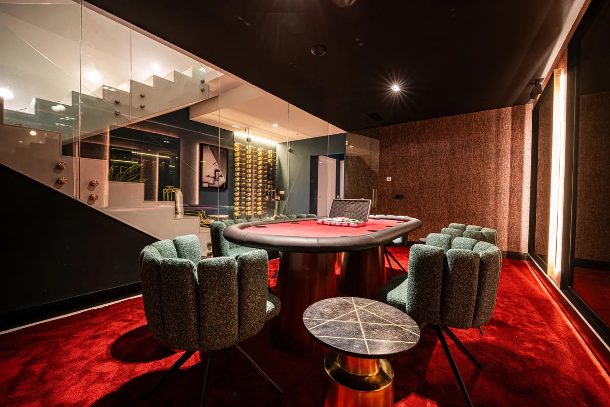 566c619d-9708-4fcc-8ff2-5e0b635d2efd