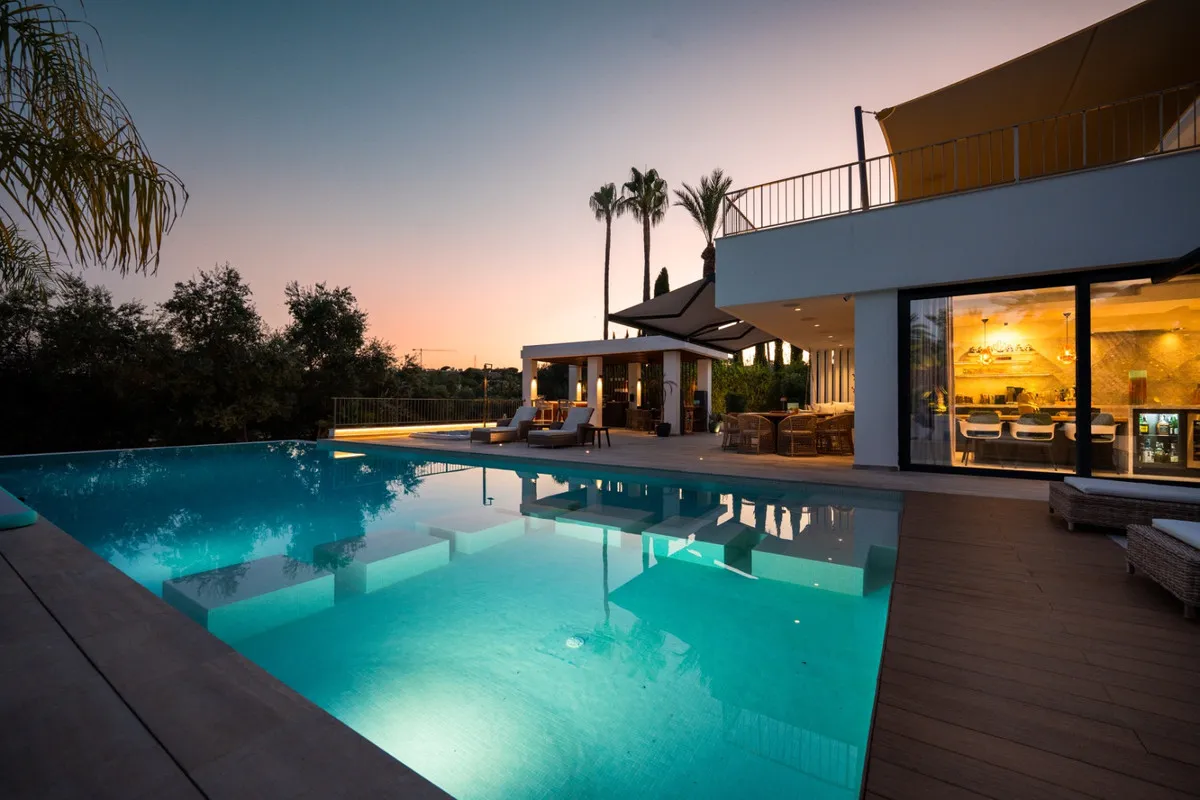 a3e6a832-663a-4e30-8e85-8d81d78c8819