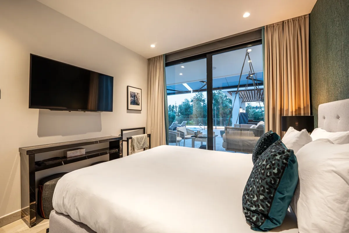 ab192723-579b-4ff7-9448-5a971286083e