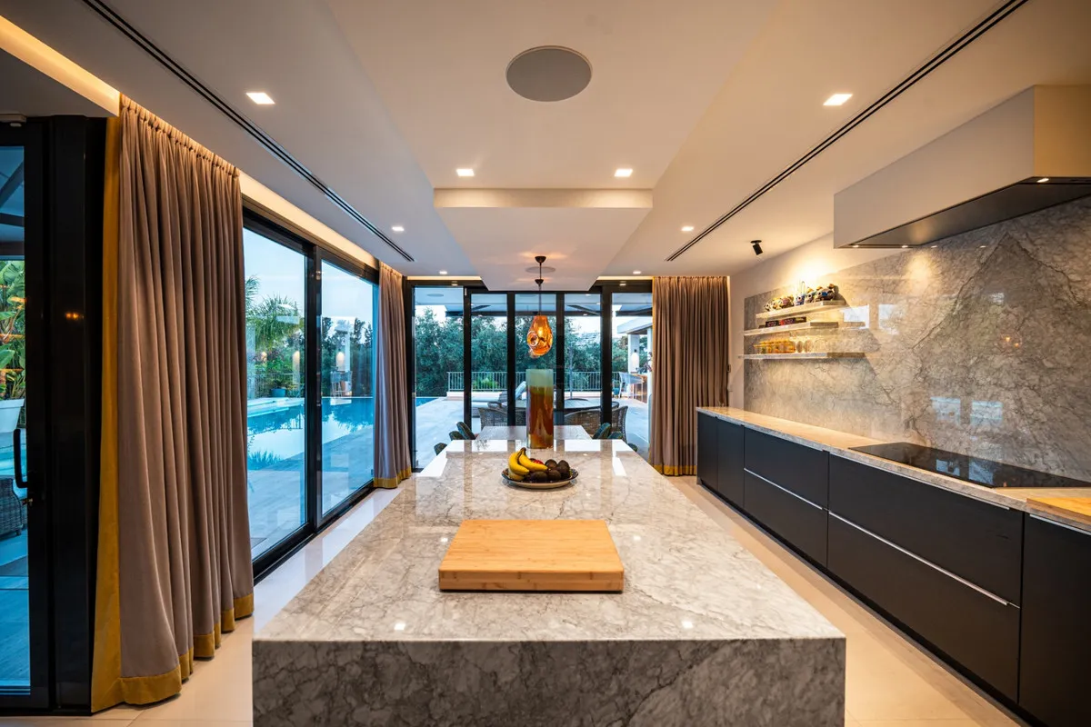 d0d810d0-f303-407a-ba18-0291b27d2f4b