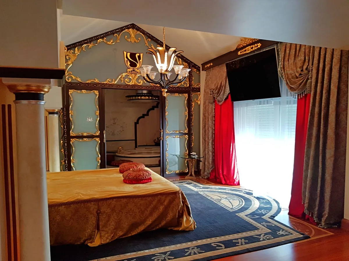 bb804047-f462-40c3-ab70-633e91be1e01