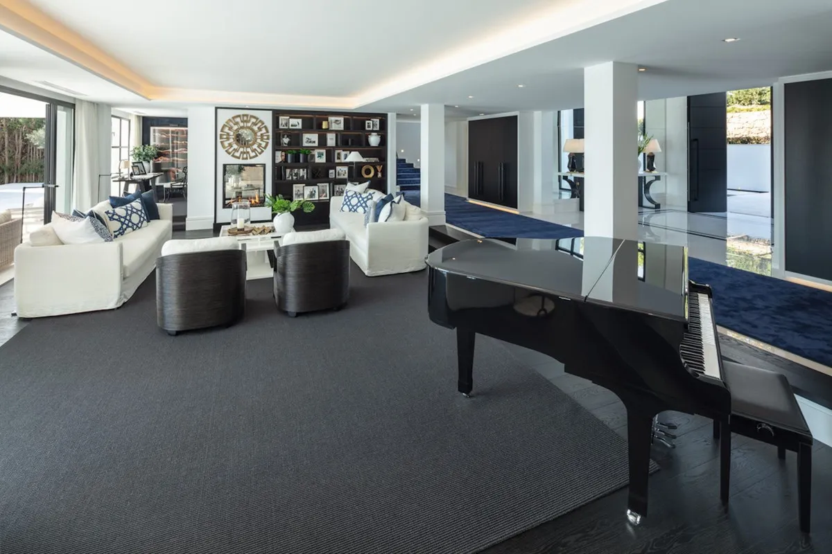 012a7b8e-84be-429d-b7e0-8396399ae0e0