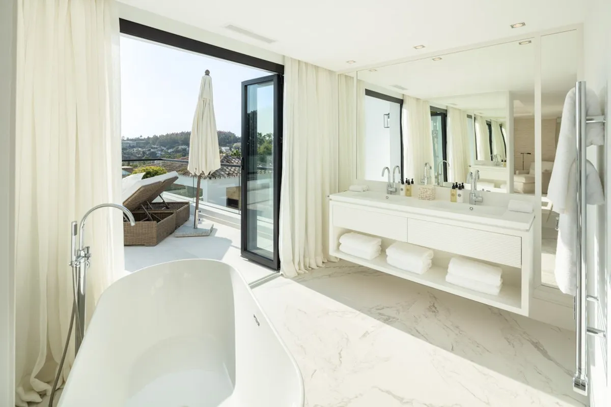 1a3f5045-45ed-4649-8949-43cc81c72336