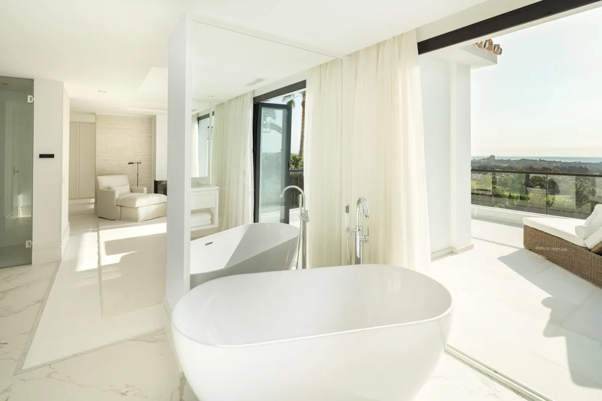 d89dc3b9-4680-4eab-82f1-06687abcc6d2