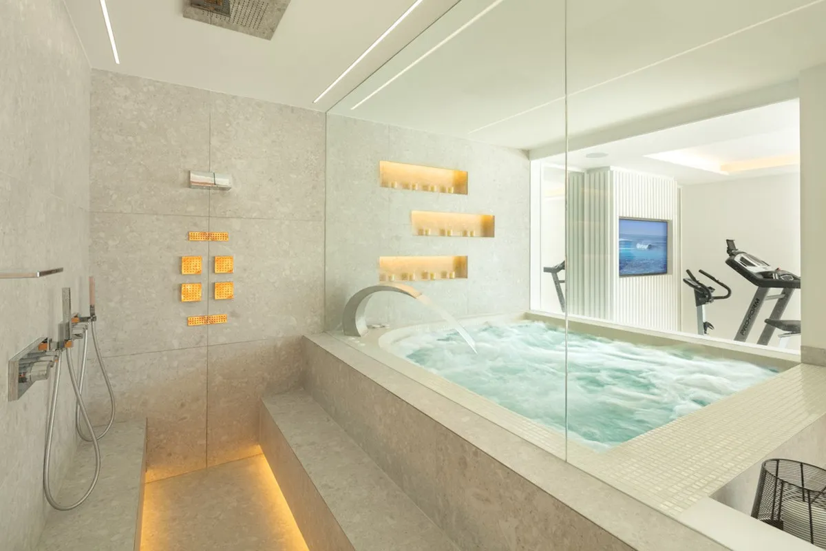 f259798a-ea6a-4047-a5be-ec79a1b8fbf0