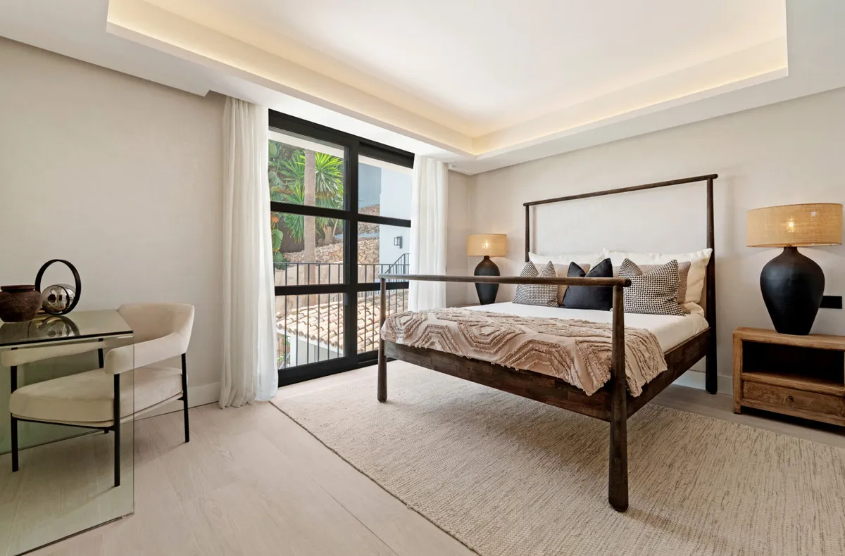 8e95ba2f-c0ac-46e3-8eee-8327c7153265