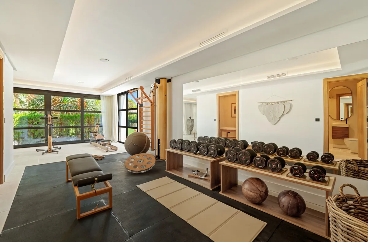 b7bd896d-685b-4833-b814-1fd4b08c9f3a