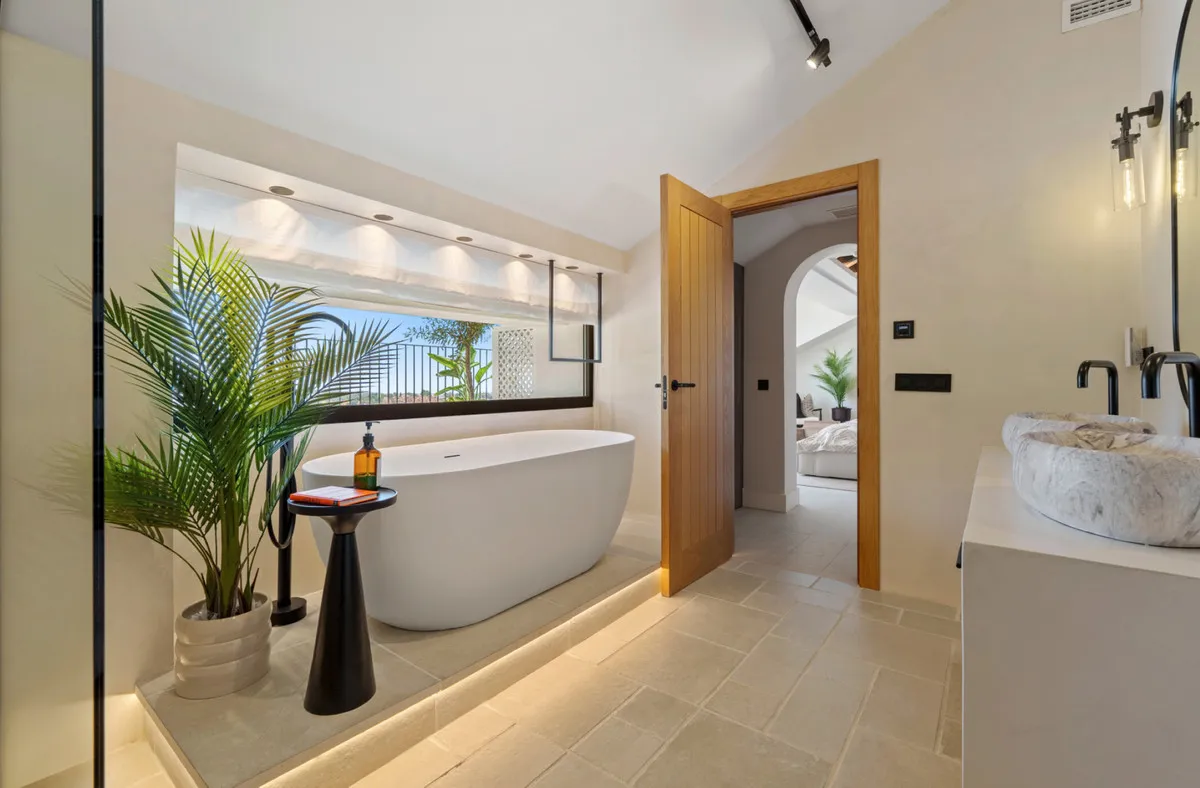 db79e43d-9ed1-49f8-b7f9-319ce831bc9b