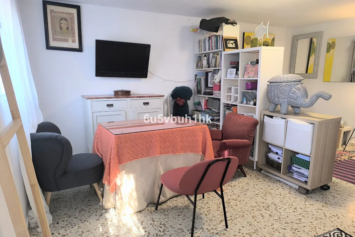 b61ca98e-46da-4aa2-b51e-c61a4e04a65d