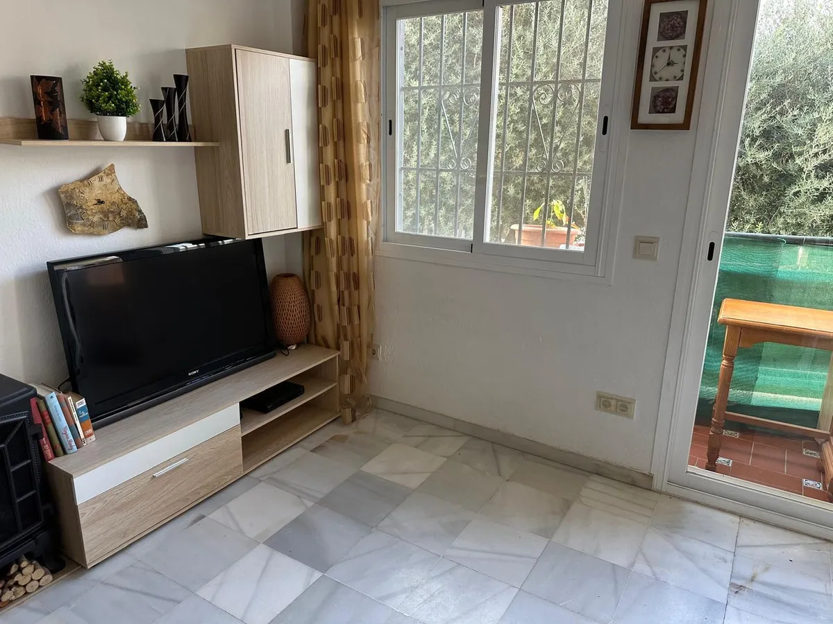 8b418e5e-18e7-40c2-b31d-649a596b23d8