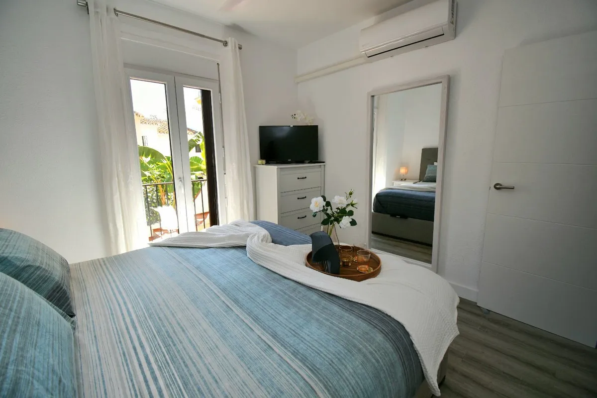 a434b01d-c302-405f-9e64-9af7dc106b9d