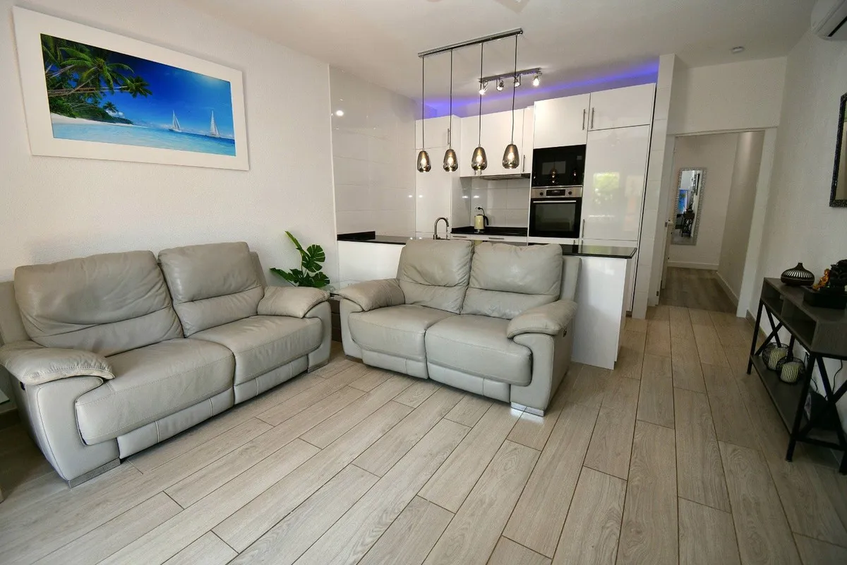 e1c15d4b-8a5d-4d10-bc8b-d6547b15969c