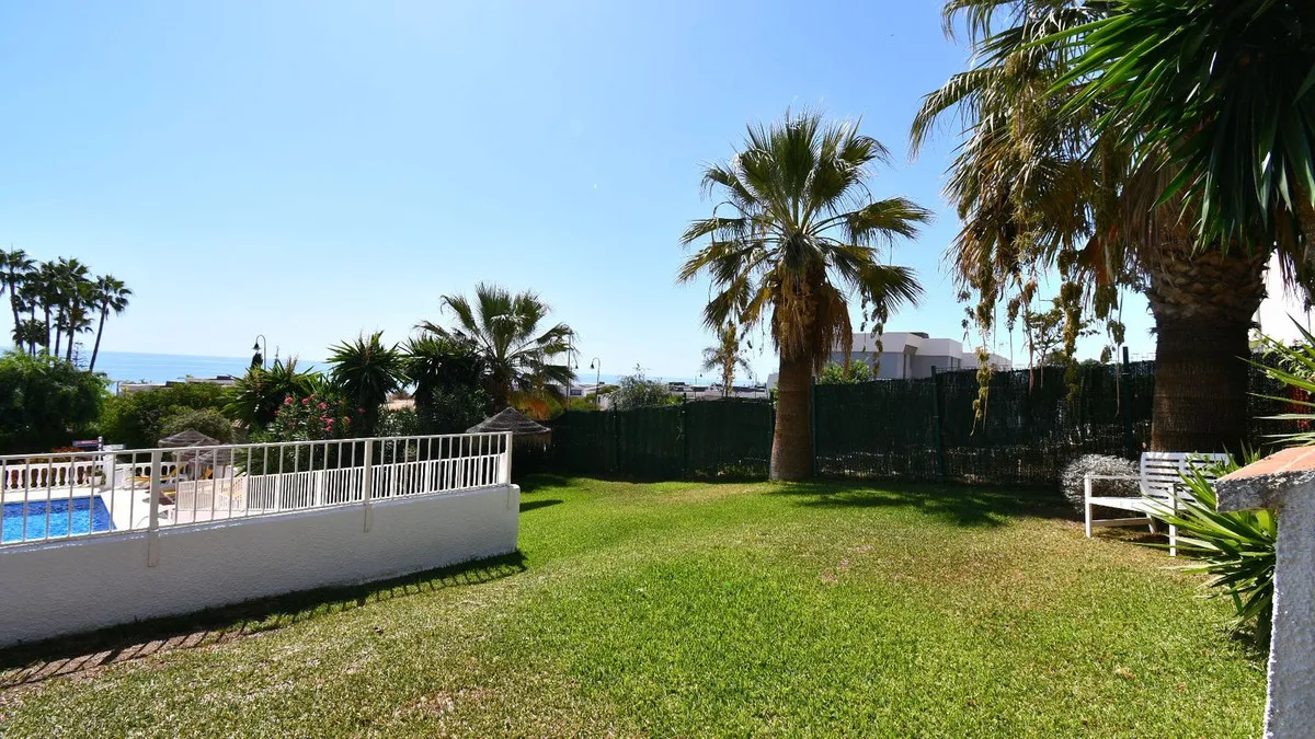 e76ea8db-c88a-40c6-a145-1c9d4d0a8933