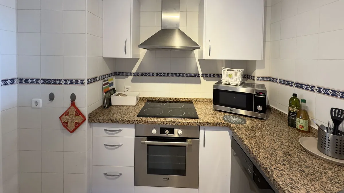 6b56f3f0-22a0-472e-8dd1-46b5f014e4c3