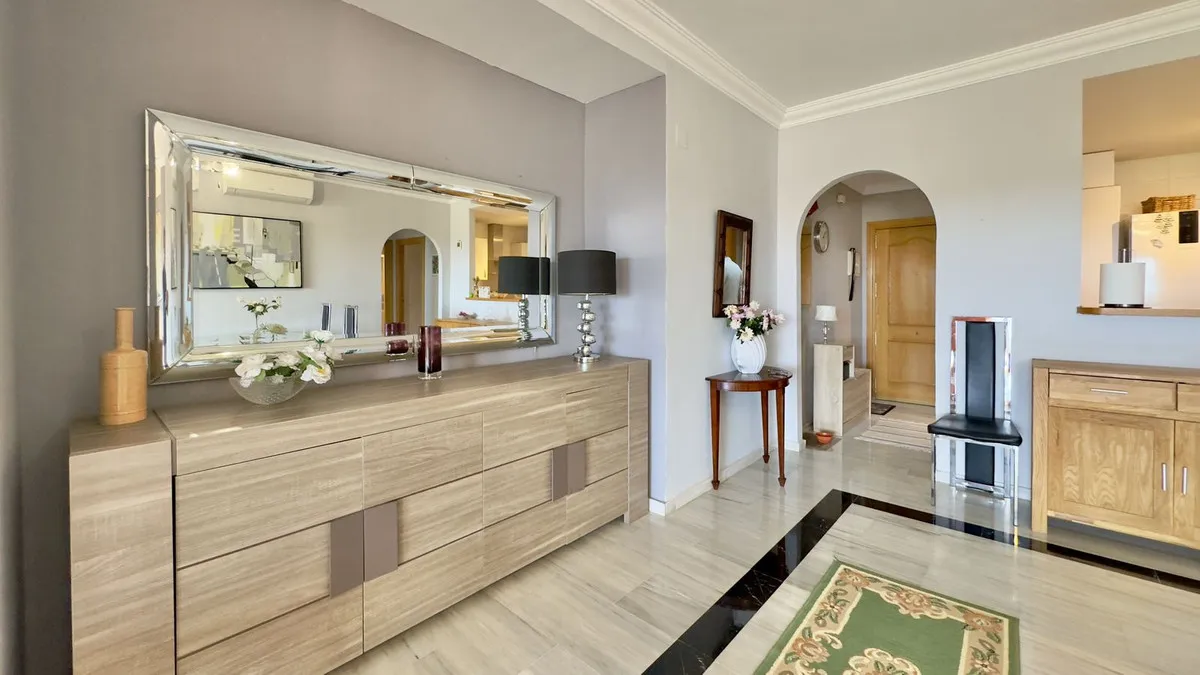 6cd8fd5b-873b-48a1-9797-b1bd5c5403c6