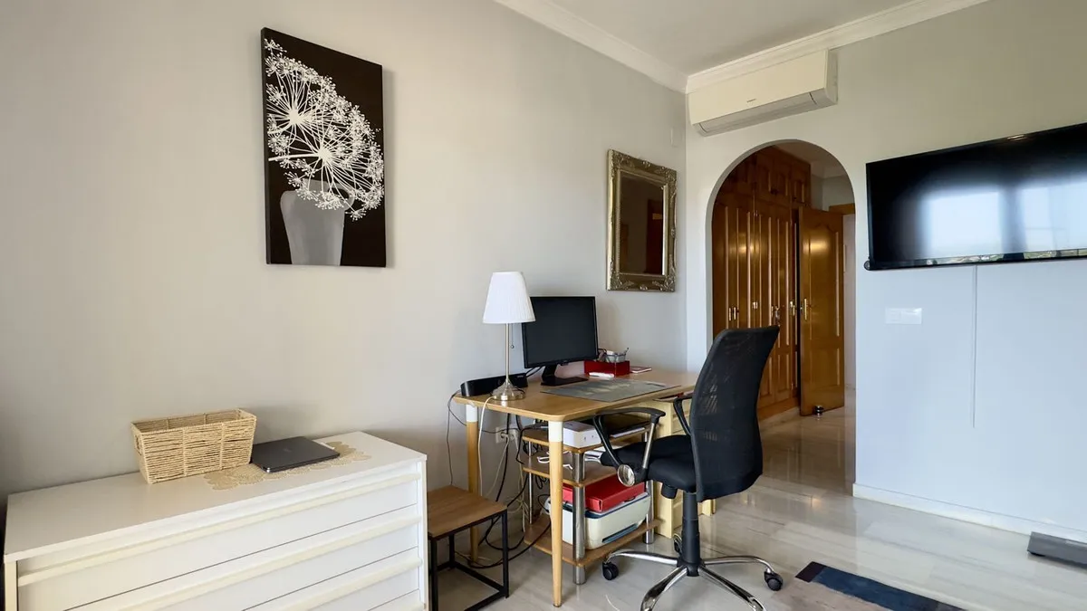 aa36f70f-307a-4b09-ab78-e9de493c128b